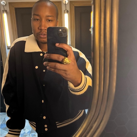 Meet your Posher, Omari - Picture 7 of 10